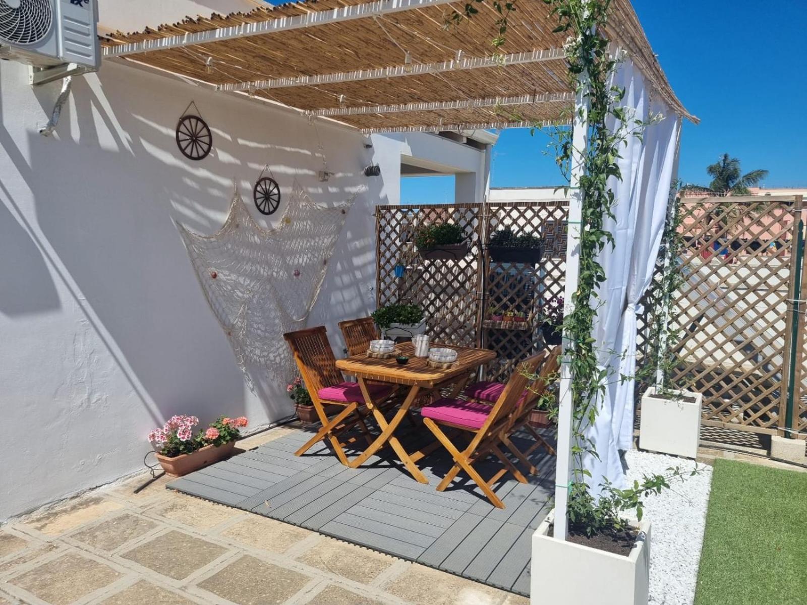 La Terrazza Di Zoe - Castromediano Villa Cavallino di Lecce Exteriör bild