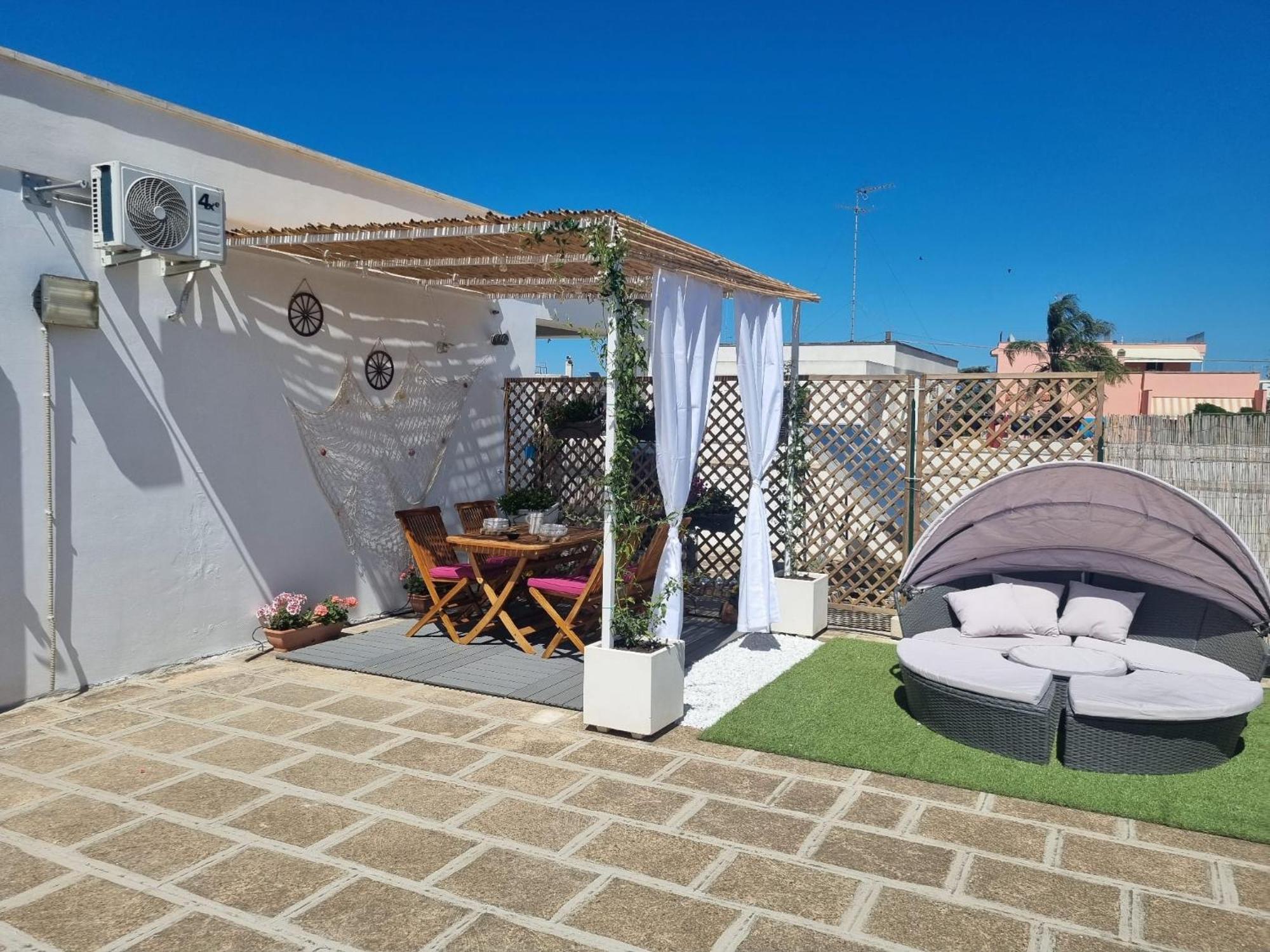 La Terrazza Di Zoe - Castromediano Villa Cavallino di Lecce Exteriör bild